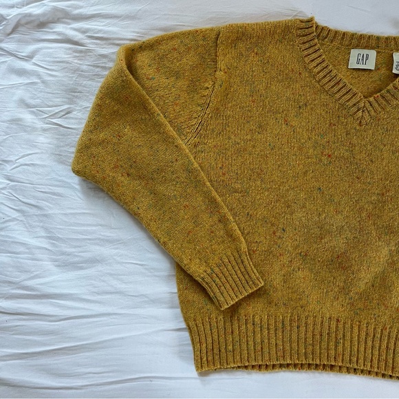 Vintage GAP Women’s Yellow Cropped 100% Wool Sweater - Picture 1 of 8